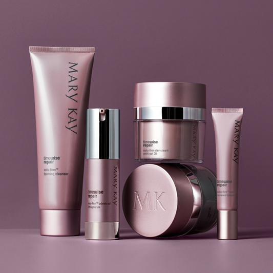 This image has an empty alt attribute; its file name is skin-care-series3.png